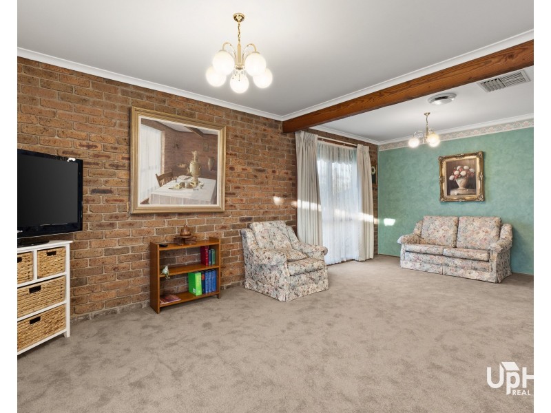 12 Princess Maria Place, Hampton Park VIC 3976