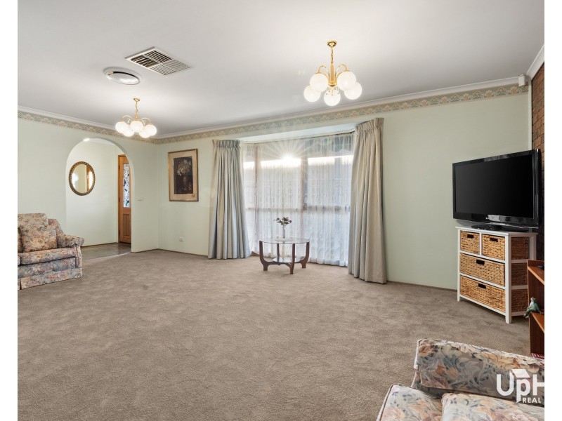 12 Princess Maria Place, Hampton Park VIC 3976