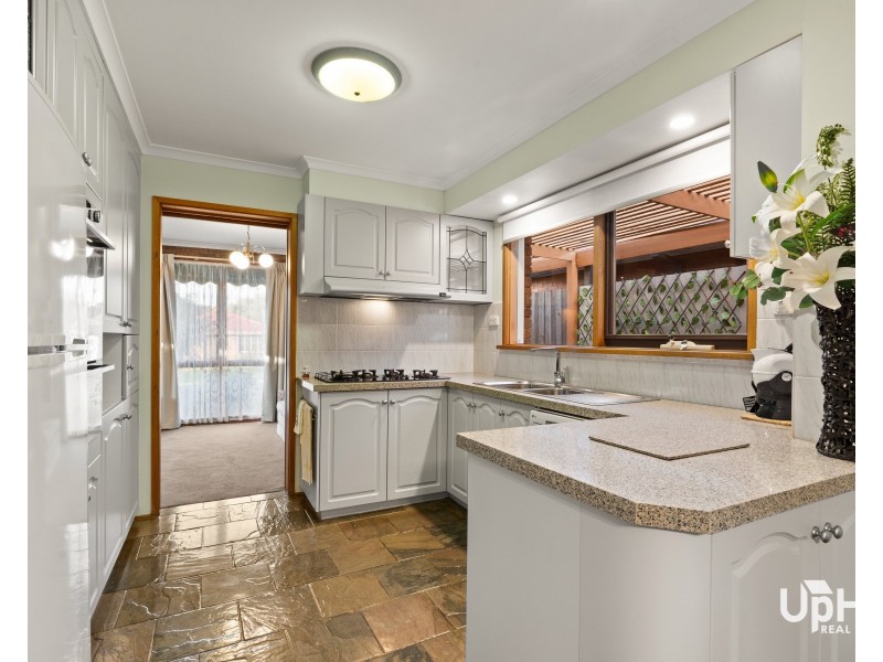 12 Princess Maria Place, Hampton Park VIC 3976