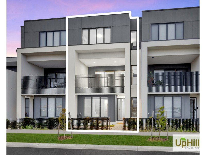 5 Davland Street, Clyde North VIC 3978