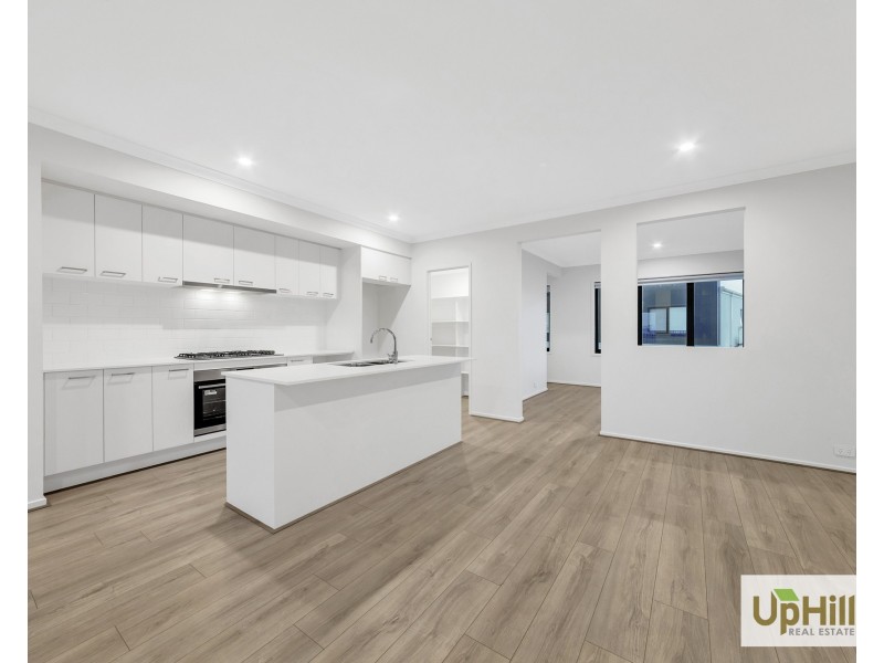 5 Davland Street, Clyde North VIC 3978