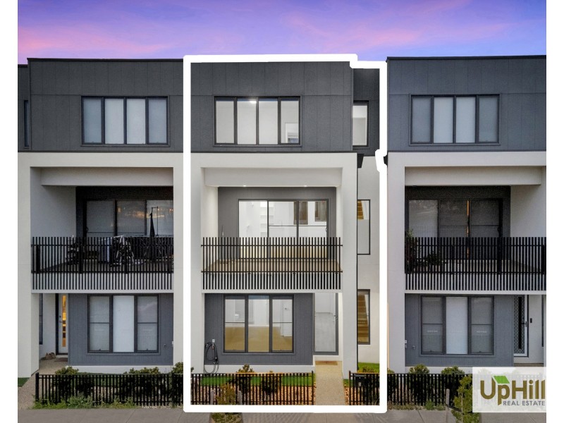 5 Davland Street, Clyde North VIC 3978