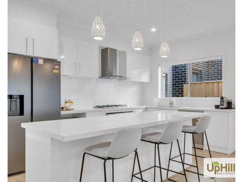 12 Thredbo Crescent, Clyde VIC 3978