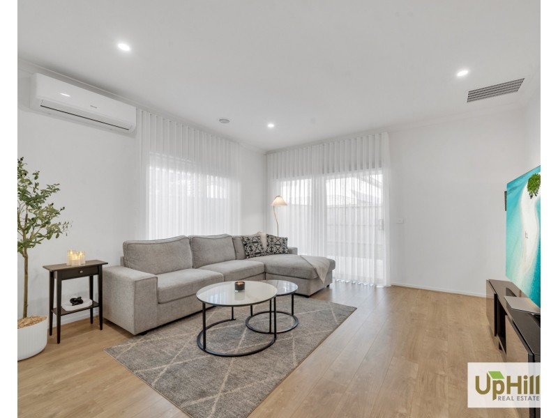 12 Thredbo Crescent, Clyde VIC 3978