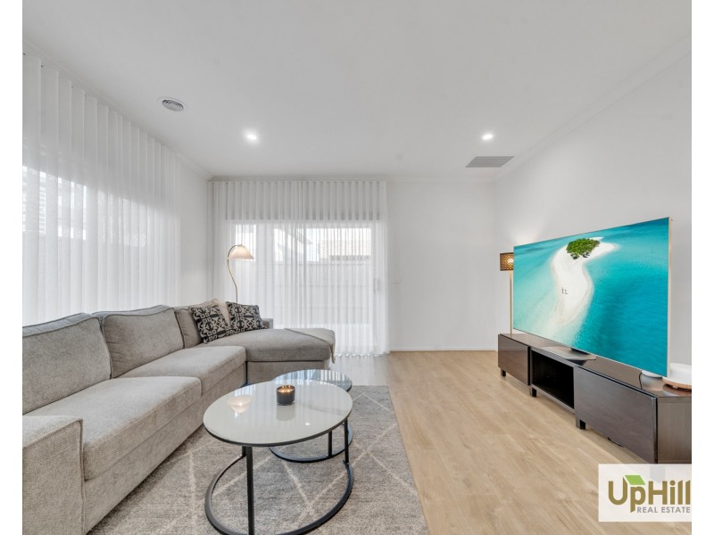 12 Thredbo Crescent, Clyde VIC 3978