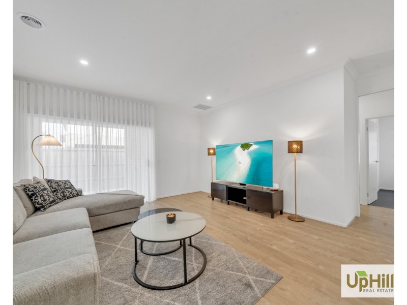 12 Thredbo Crescent, Clyde VIC 3978
