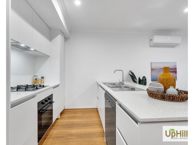 5 Oasis Place, Clyde North VIC 3978