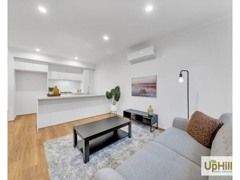 5 Oasis Place, Clyde North VIC 3978