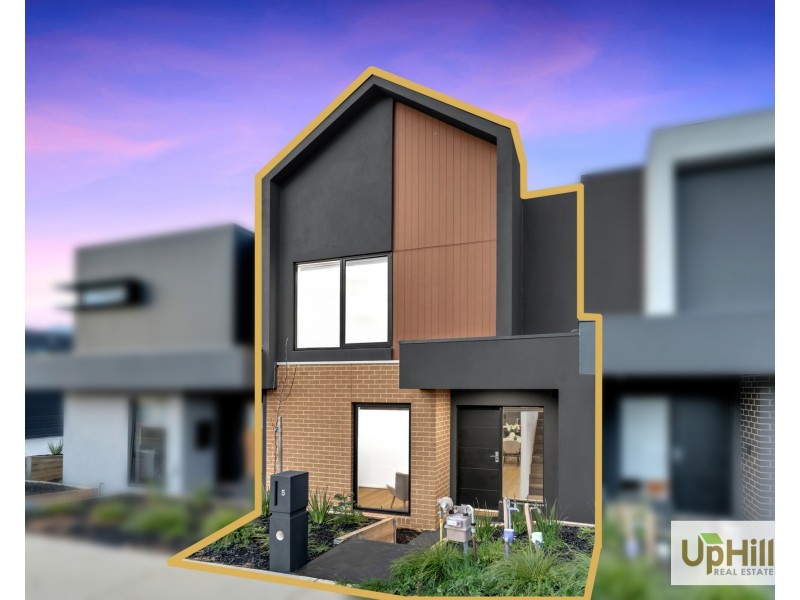 5 Oasis Place, Clyde North VIC 3978