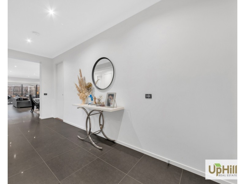 26 Greenslate Street, Clyde North VIC 3978