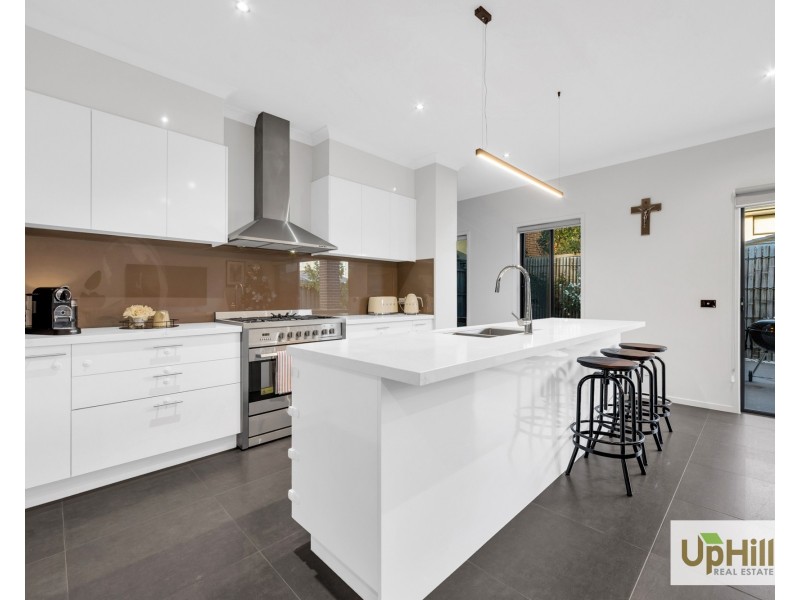 26 Greenslate Street, Clyde North VIC 3978