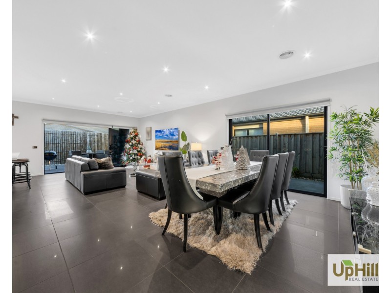 26 Greenslate Street, Clyde North VIC 3978