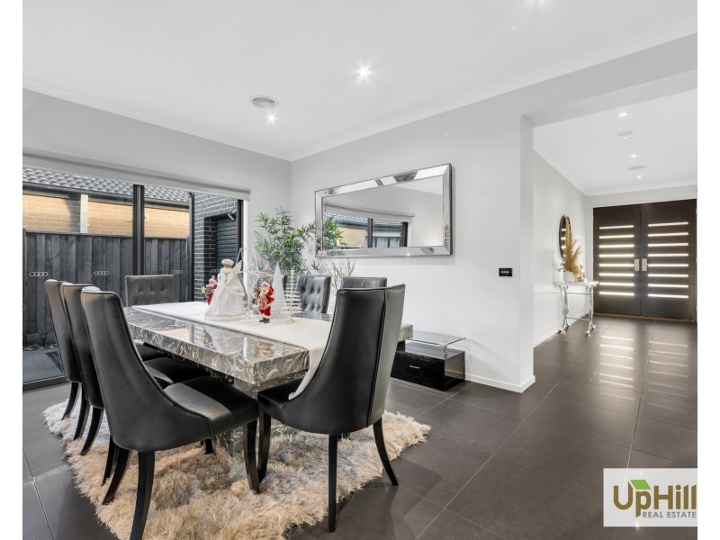 26 Greenslate Street, Clyde North VIC 3978