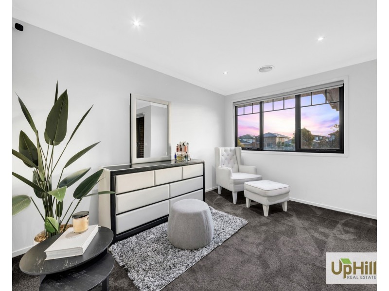 26 Greenslate Street, Clyde North VIC 3978