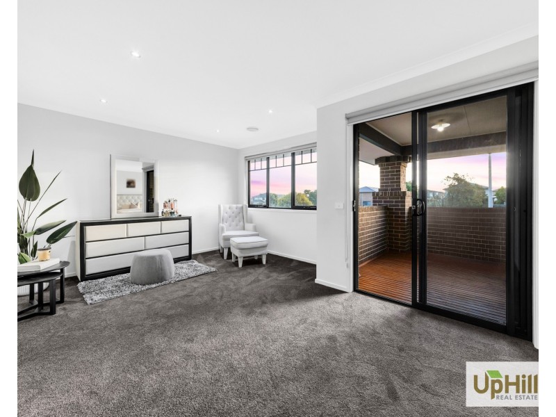 26 Greenslate Street, Clyde North VIC 3978