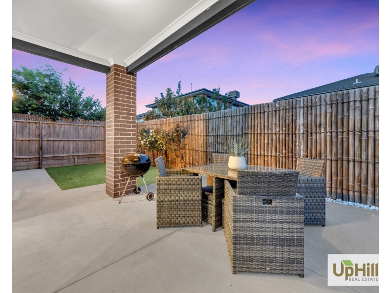 26 Greenslate Street, Clyde North VIC 3978