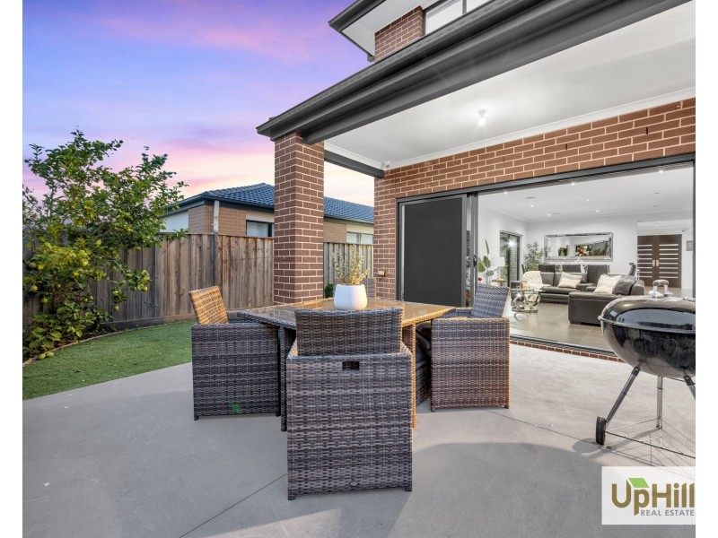 26 Greenslate Street, Clyde North VIC 3978