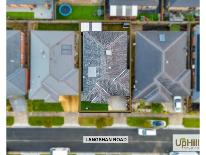 11  Langshan Road, Clyde North VIC 3978