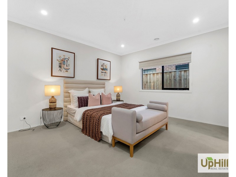 11 Diversity Road, Clyde North VIC 3978