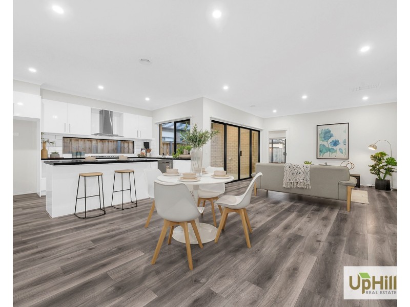 11 Diversity Road, Clyde North VIC 3978