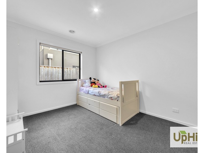 25 Baseline Way, Clyde VIC 3978
