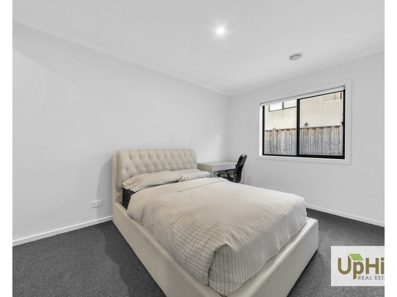 25 Baseline Way, Clyde VIC 3978