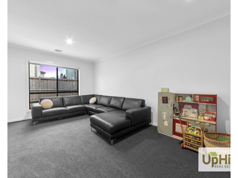25 Baseline Way, Clyde VIC 3978