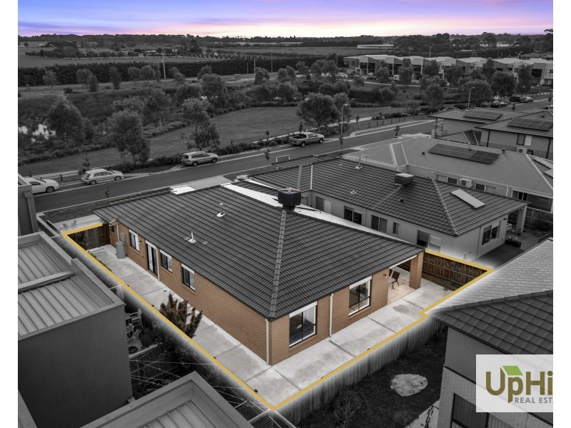 25 Baseline Way, Clyde VIC 3978