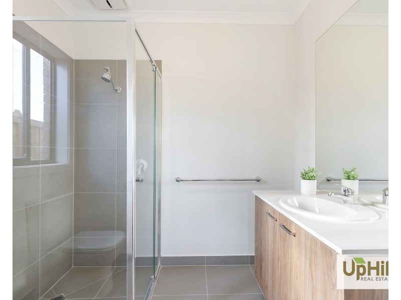 13 Piero Street, Clyde VIC 3978