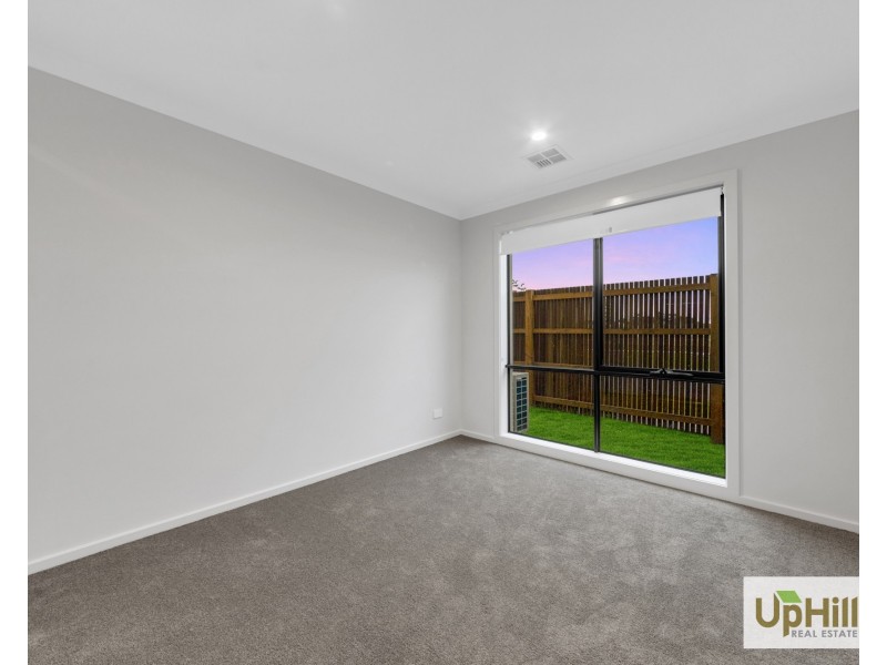 65 Swanston Street, Clyde VIC 3978