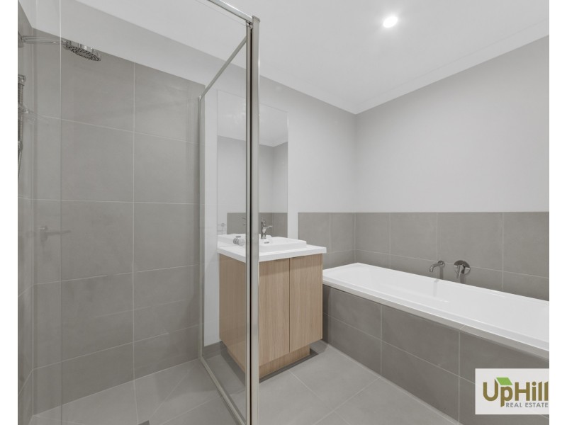 65 Swanston Street, Clyde VIC 3978