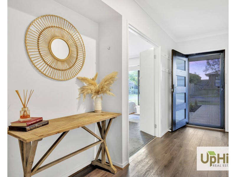 30 Capstone Street, Clyde VIC 3978