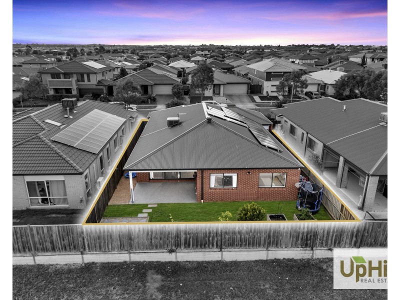 30 Capstone Street, Clyde VIC 3978