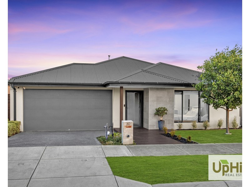 30 Capstone Street, Clyde VIC 3978