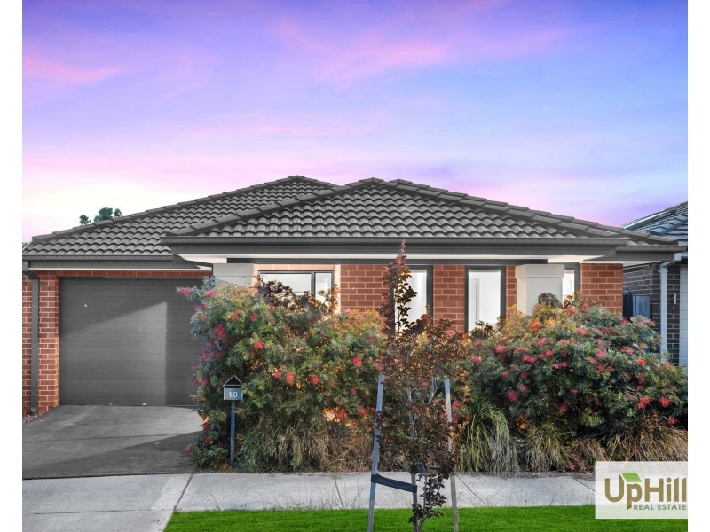 10  Abbeyard Drive, Clyde VIC 3978