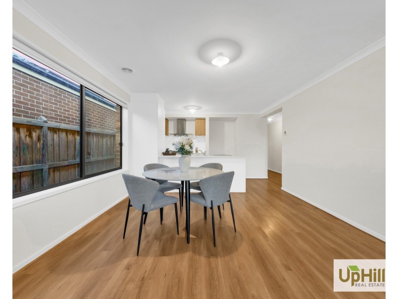 10  Abbeyard Drive, Clyde VIC 3978