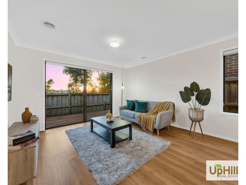 10  Abbeyard Drive, Clyde VIC 3978