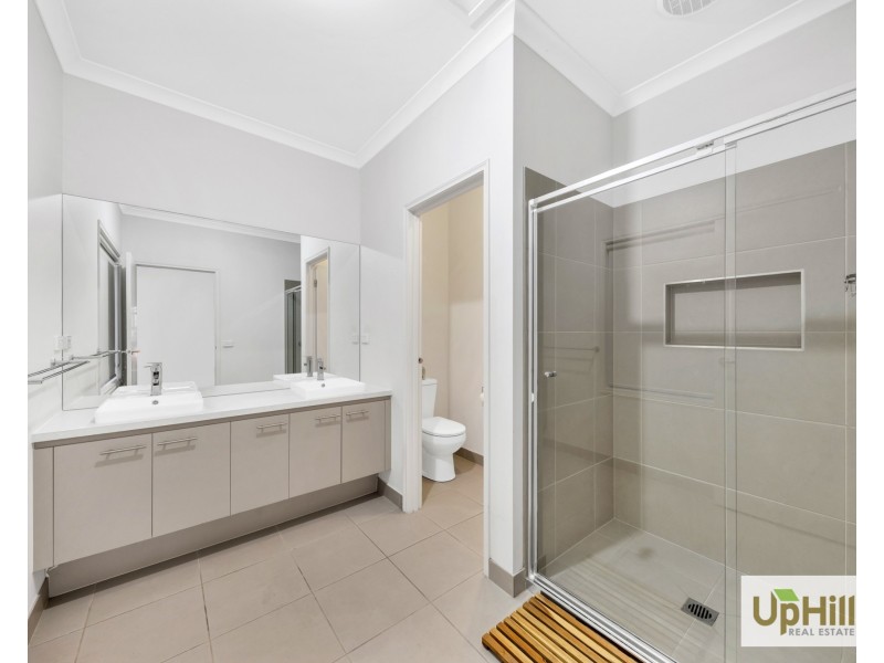 28 Jackwood Drive, Clyde North VIC 3978