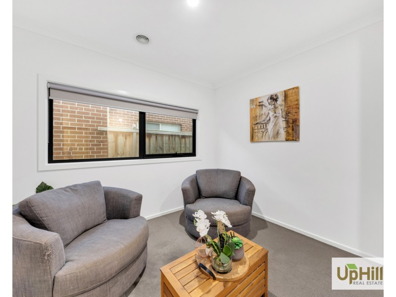 19 Affleck Street, Cranbourne East VIC 3977
