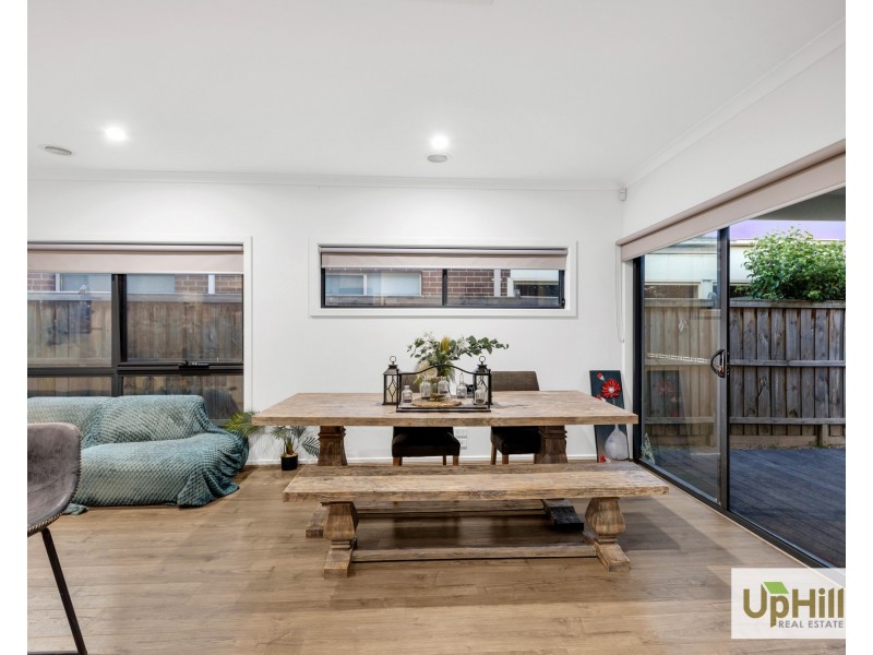 19 Affleck Street, Cranbourne East VIC 3977