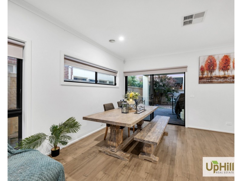 19 Affleck Street, Cranbourne East VIC 3977