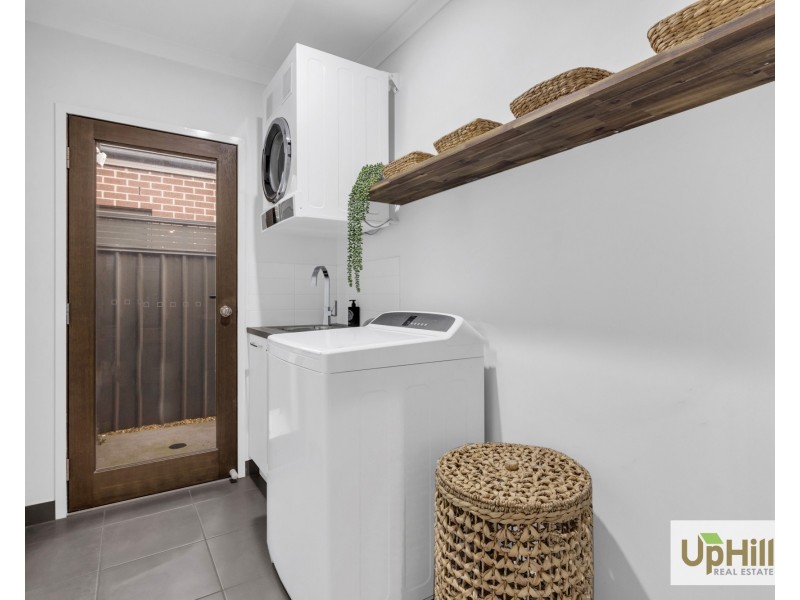 10 Adriatic Circuit, Clyde VIC 3978