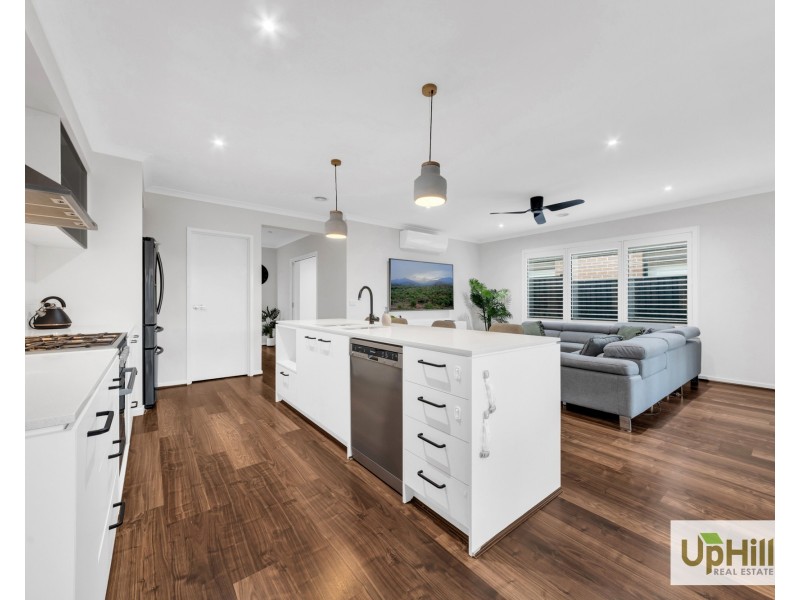 28 Abundance Circuit, Clyde VIC 3978