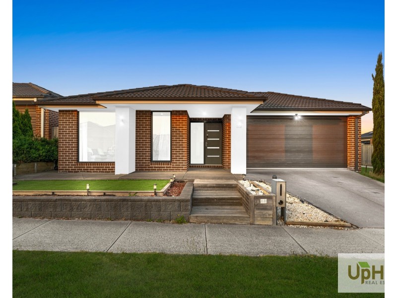 33 Westbourne street, Clyde North VIC 3978