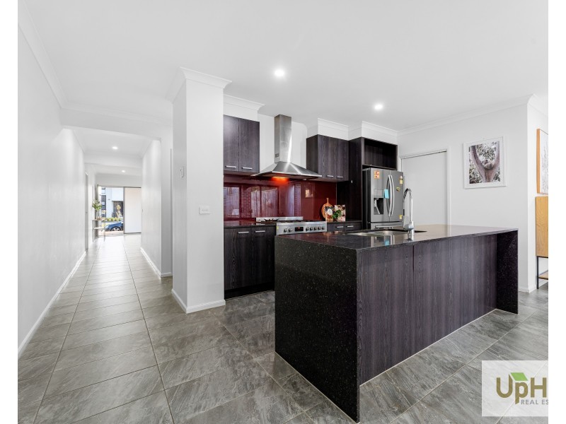 33 Westbourne street, Clyde North VIC 3978