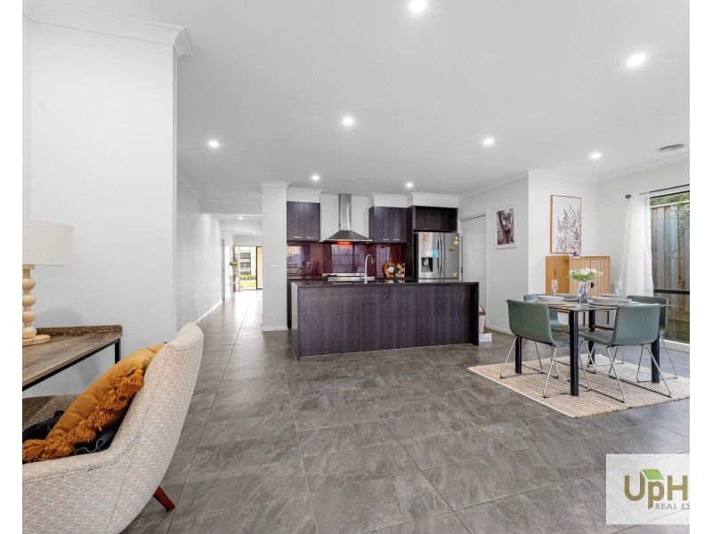 33 Westbourne street, Clyde North VIC 3978