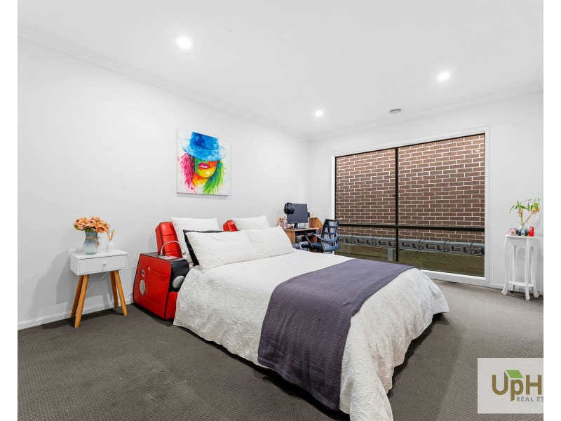 33 Westbourne street, Clyde North VIC 3978