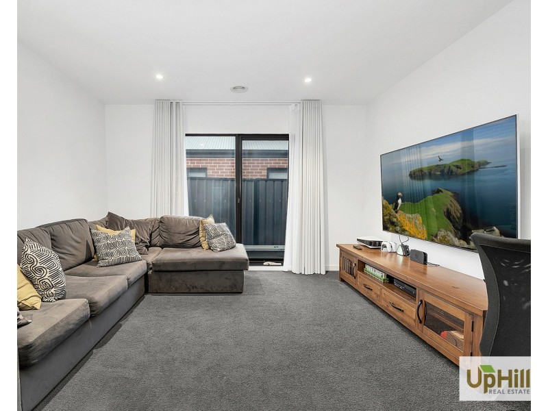 36 Bellhaven Circuit, Clyde North VIC 3978