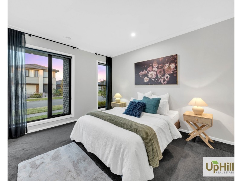 13 Cinema Street, Clyde North VIC 3978