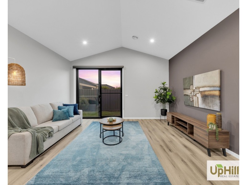 13 Cinema Street, Clyde North VIC 3978